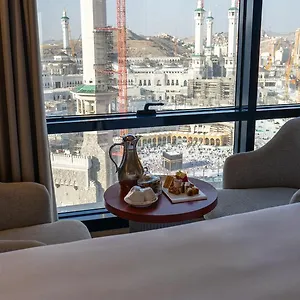 Al Safwah First Tower 1 Otel